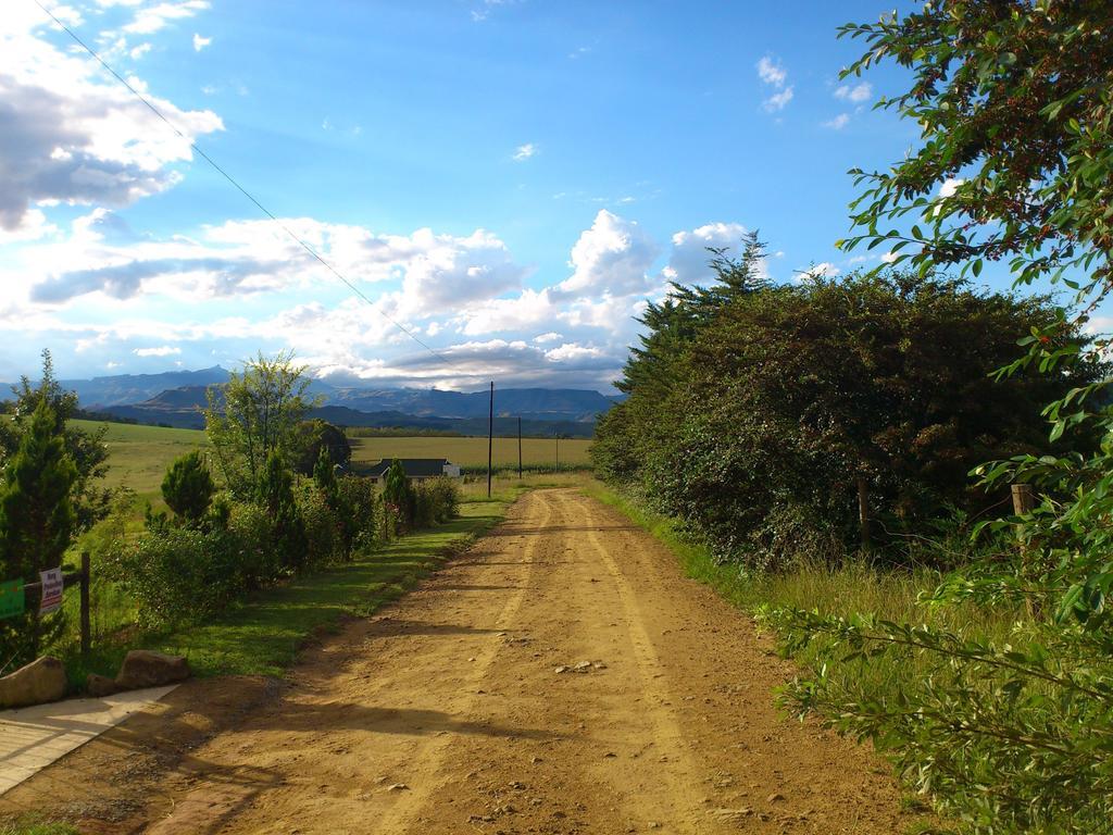 J&B Lodge Underberg Ruang foto