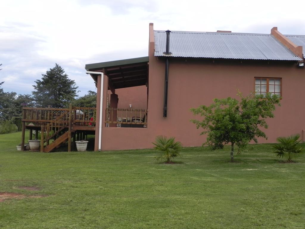 J&B Lodge Underberg Bagian luar foto